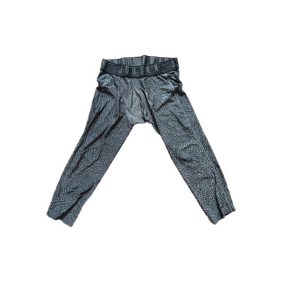 Air Jordan 3/4 Leggings - Picture 1 of 4